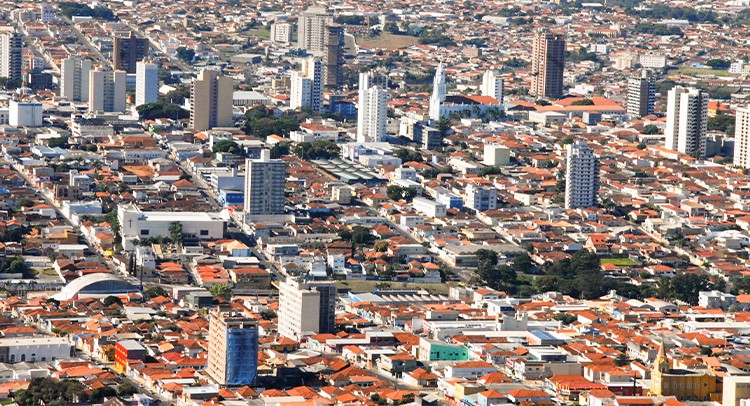 Franca e cidades da região devem ter domingo de chuva e queda nas temperaturas