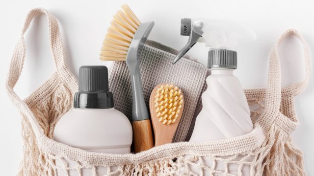 As receitas caseiras de limpeza que viralizam na internet são mesmo eficazes?