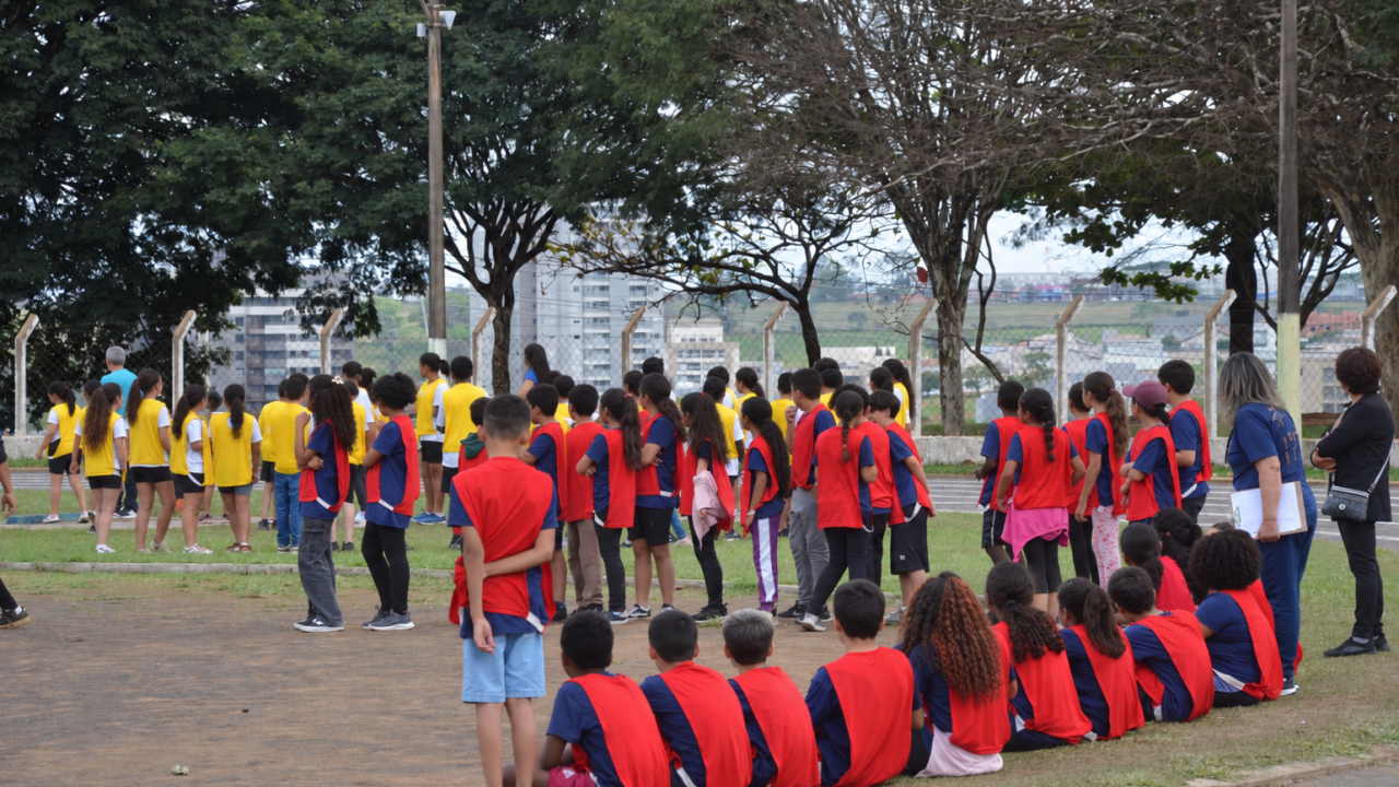 Festival de Atletismo reúne mais de 2,4 mil estudantes de Franca no Poliesportivo