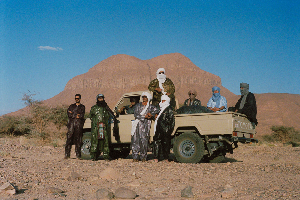 Vindos do deserto do Saara, tuaregues do Mali e Argélia fazem show no Sesc Franca