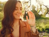 Primavera e aromaterapia: aromas das flores podem influenciar as emoções?