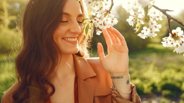 Primavera e aromaterapia: aromas das flores podem influenciar as emoções?