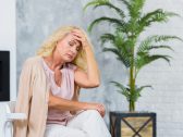 Menopausa pede olhar além da balança: especialista explica metabolismo e papel da alimentação