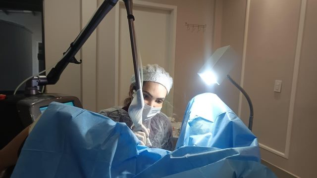 Menopausa também muda a região íntima: o que acontece após a queda hormonal?