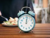 Ciência descobre horário nobre do metabolismo: O corpo não queima a mesma comida igual o dia todo