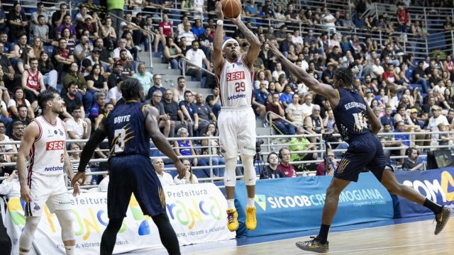 Sesi Franca encara Mogi pelo NBB em tira-teima da final do Campeonato Paulista