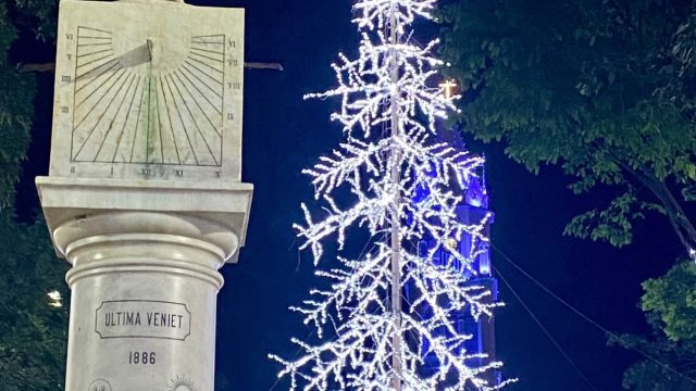 Decoração de Natal em Franca depende da habilitação de mais uma empresa