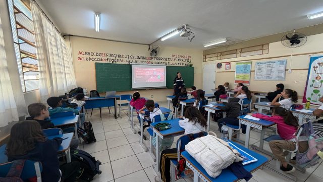 Mais de 800 alunos de Franca aprendem a identificar sinais de AVC