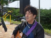 Música ao vivo anima parques, feira livre e terminal de ônibus em Franca