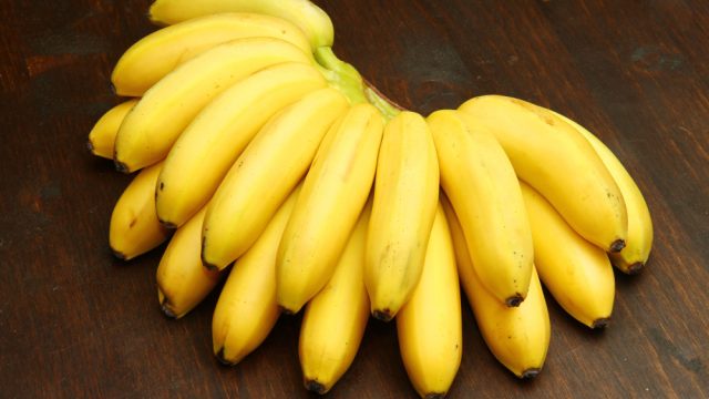 Veja o truque caseiro para conservar as bananas e prevenir que escureçam