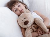 Crianças sem sono? Saiba quando os pais devem se preocupar e procurar ajuda