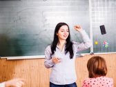 Estudantes brasileiros tentam se proteger da Covid ao encarar Enem e vestibulares